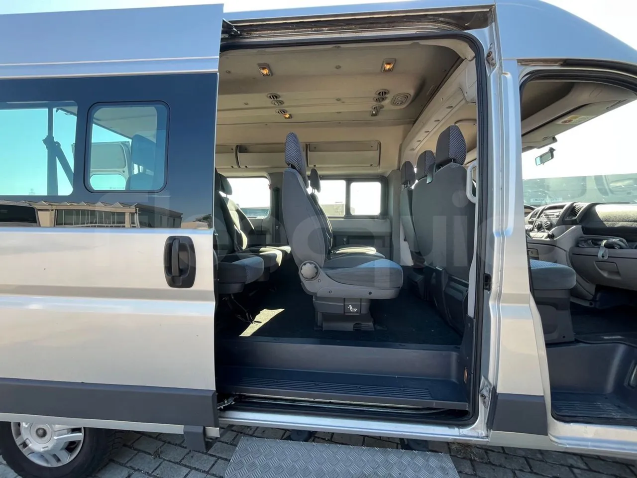 Fiat Ducato 250B/Euro4 - 0.88 Kw - 5,413 Mt - front door 2 open