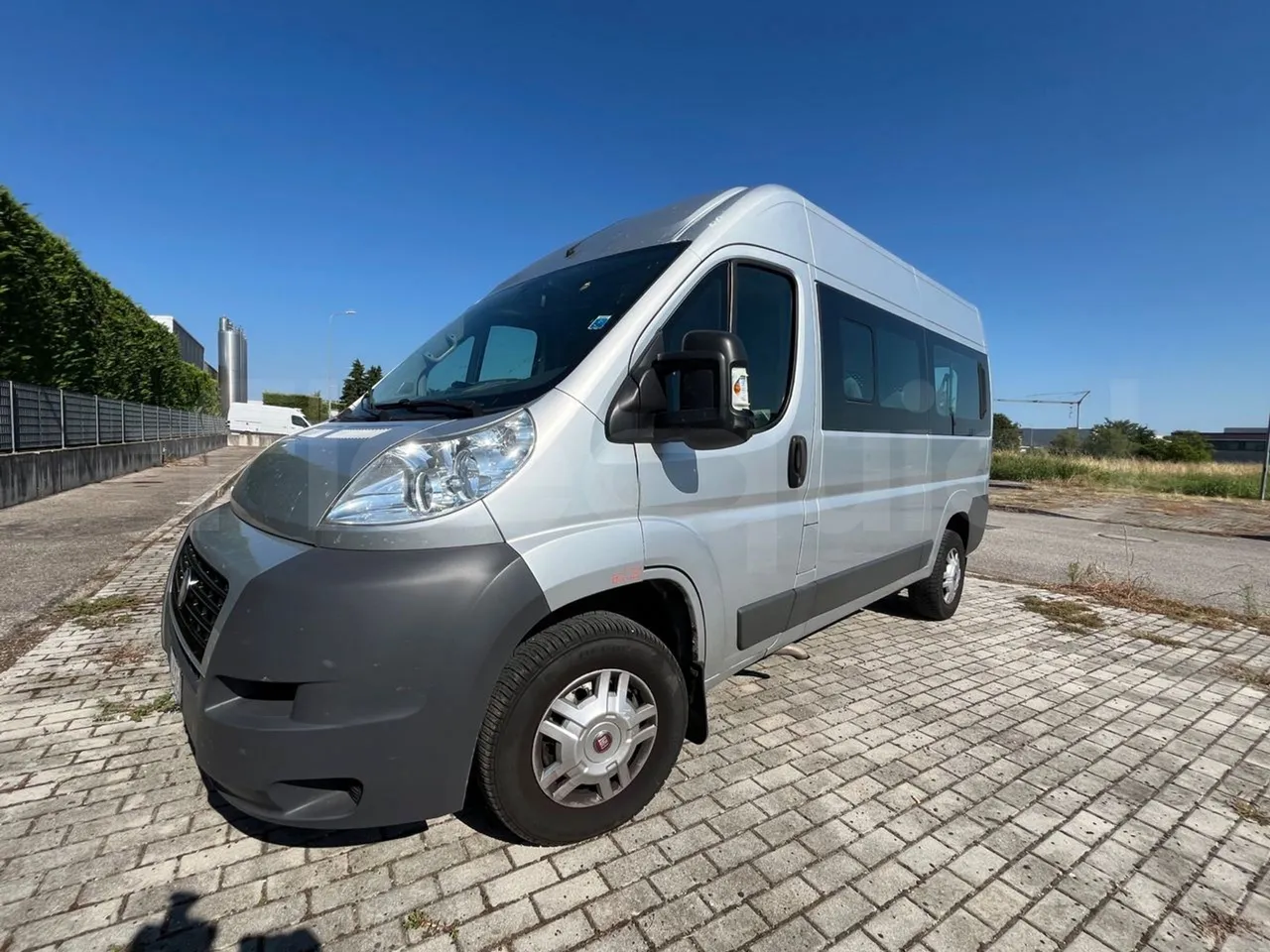 Fiat Ducato 250B/Euro4 - 0.88 Kw - 5,413 Mt - 3/4 front left (mandatory for bus to scrap)