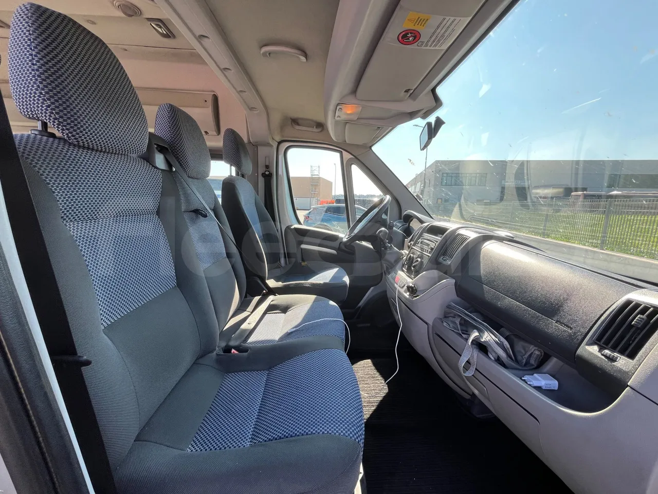 Fiat Ducato 250B/Euro4 - 0.88 Kw - 5,413 Mt - seat plate photo