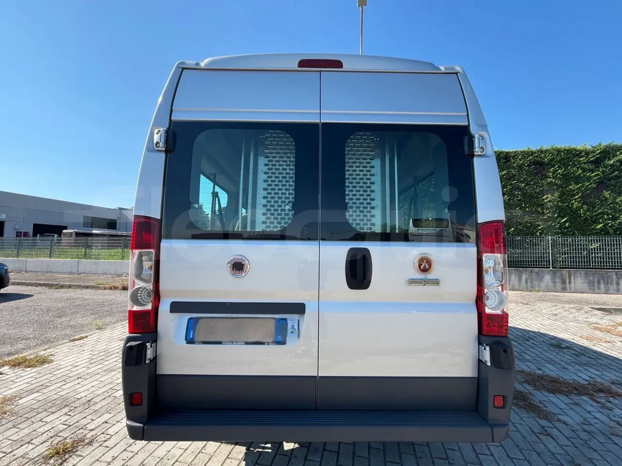 Fiat Ducato 250B/Euro4 - 0.88 Kw - 5,413 Mt - rear hatch closed