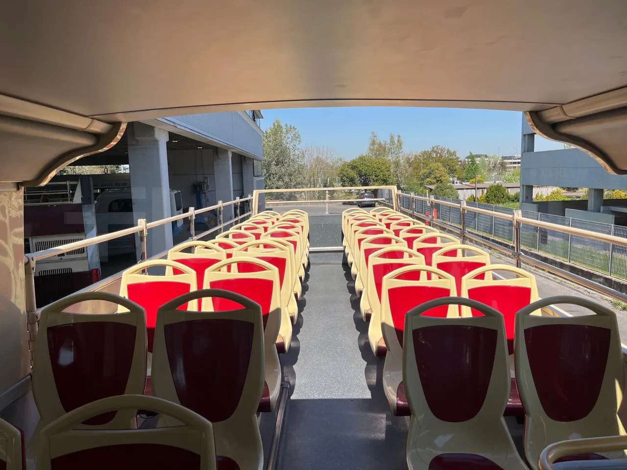 Ankai HFF6110GS1 ANKAI - Euro5 - 209kW - 11.400mt - reverse view middle aisle