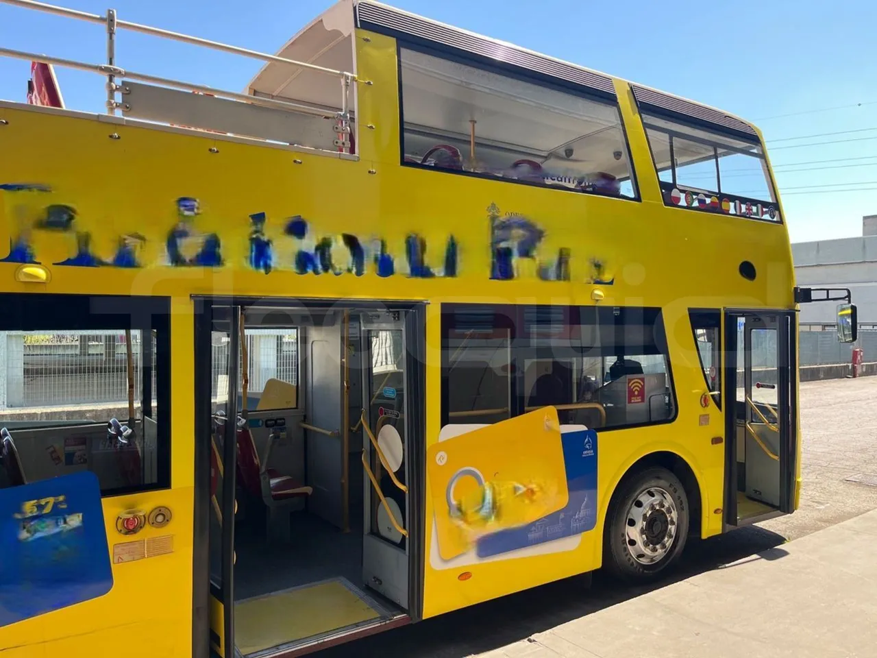 Ankai HFF6110GS1 ANKAI - Euro5 - 209kW - 11.400mt - platform open photo