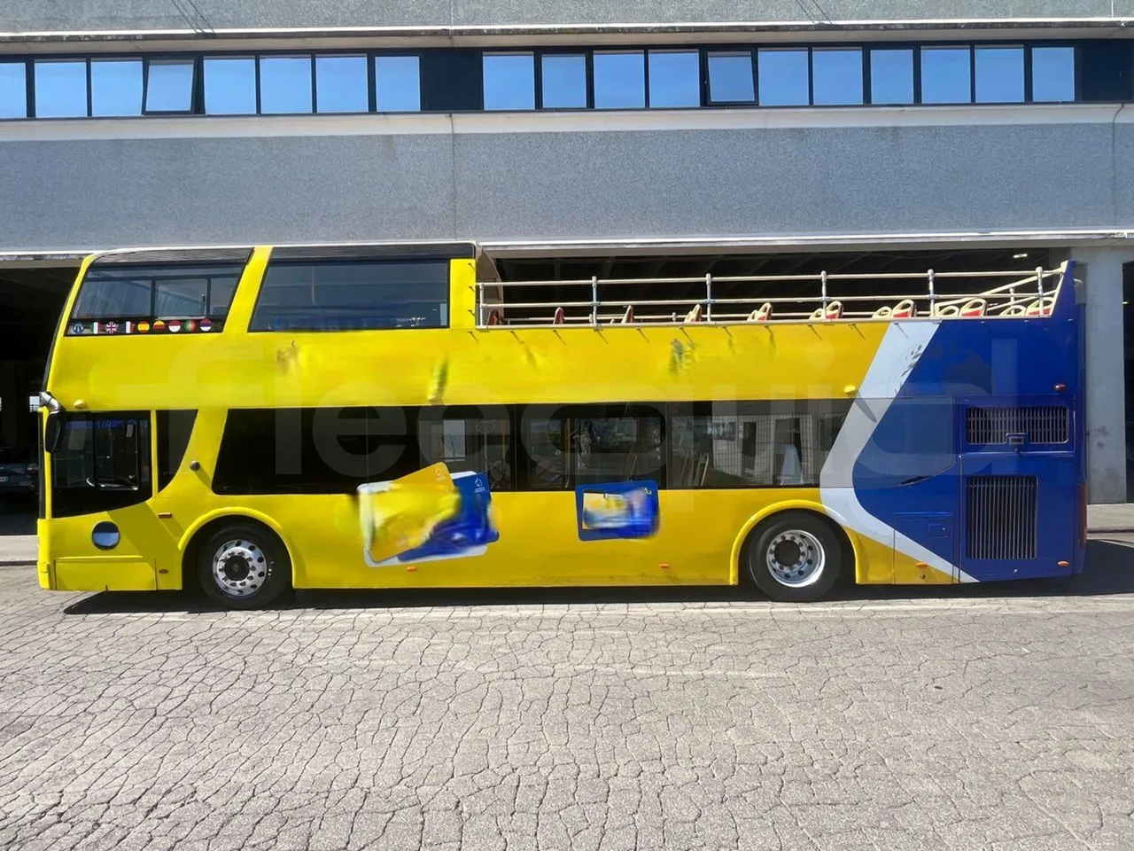 Ankai HFF6110GS1 ANKAI - Euro5 - 209kW - 11.400mt - left side photo