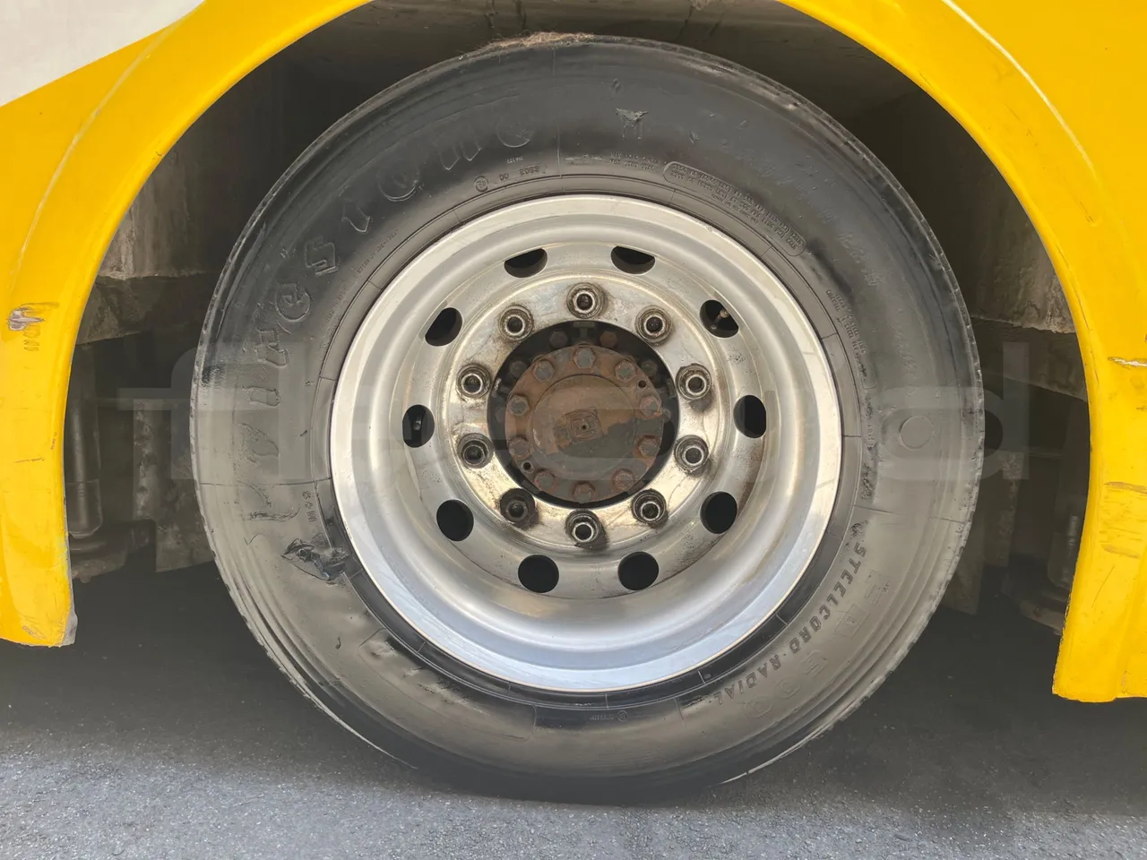 Ankai HFF6110GS1 ANKAI - Euro5 - 209kW - 11.400mt - rear left tire photo