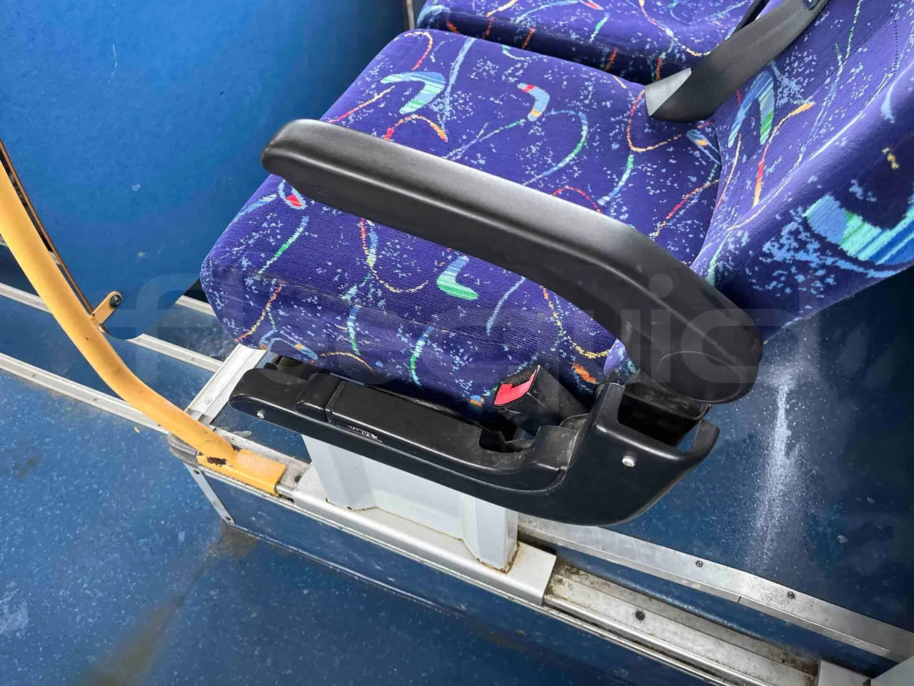 Irisbus Arway SFR160 -7A -  Euro4 - 243kW - 12.756mt - armrest detail photo