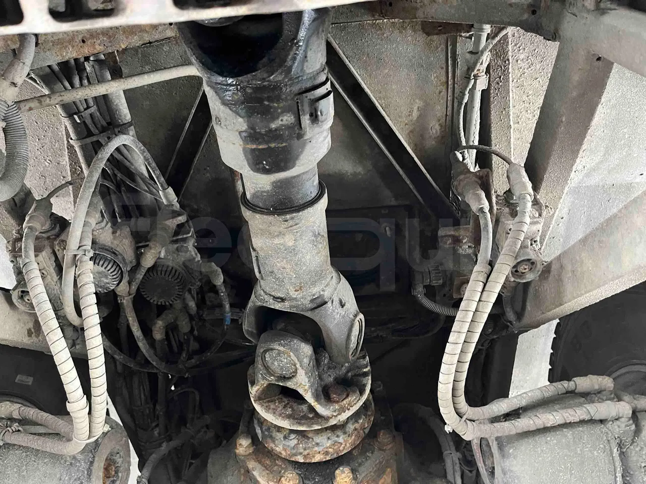 Irisbus Arway SFR160 -7A -  Euro4 - 243kW - 12.756mt - driveshaft photo