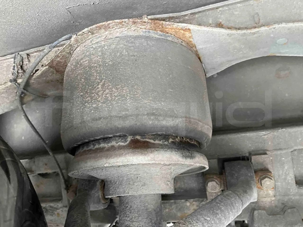 Irisbus Arway SFR160 -7A -  Euro4 - 243kW - 12.756mt - front air springs right