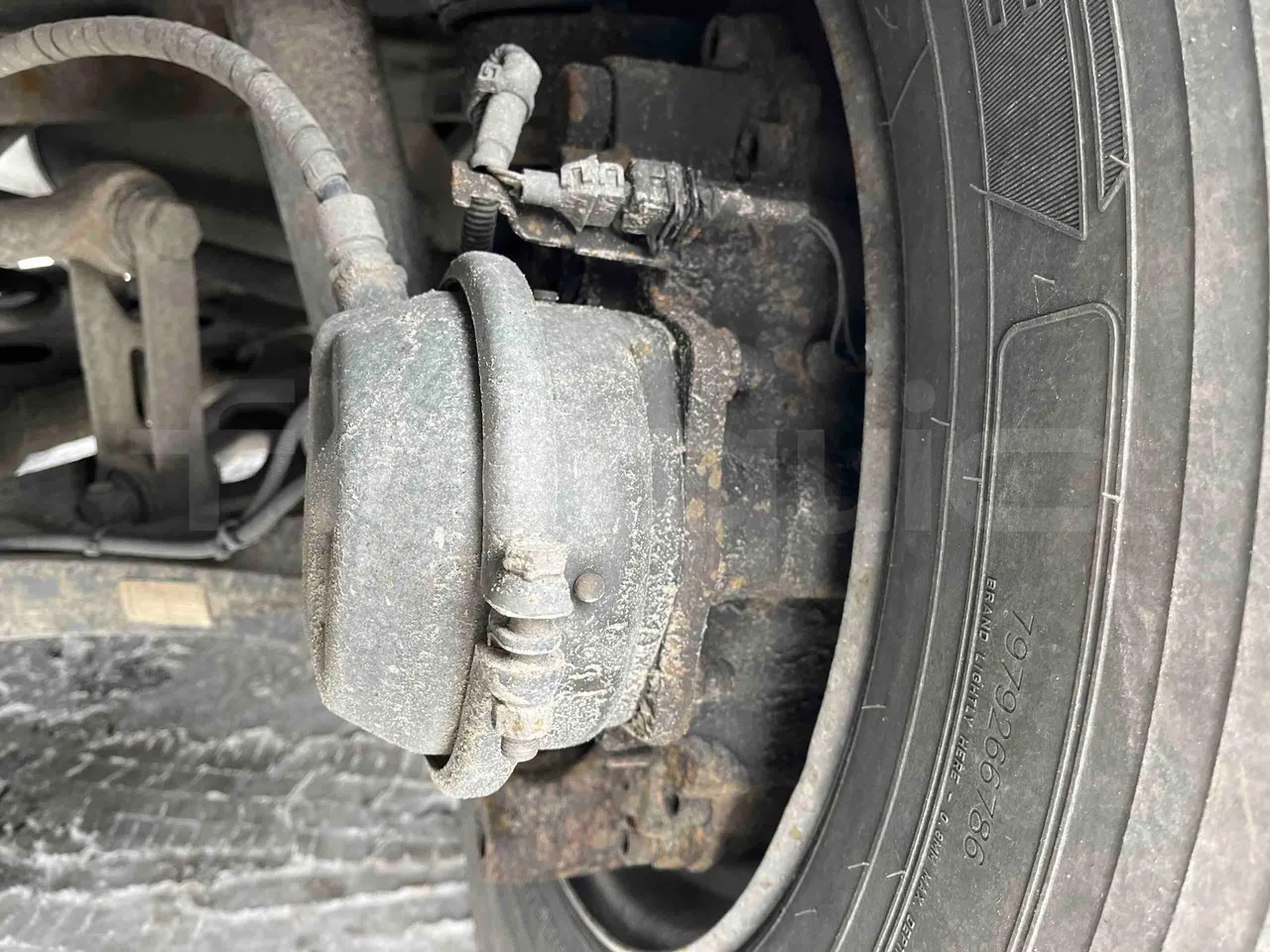 Irisbus Arway SFR160 -7A -  Euro4 - 243kW - 12.756mt - front brake calipers left