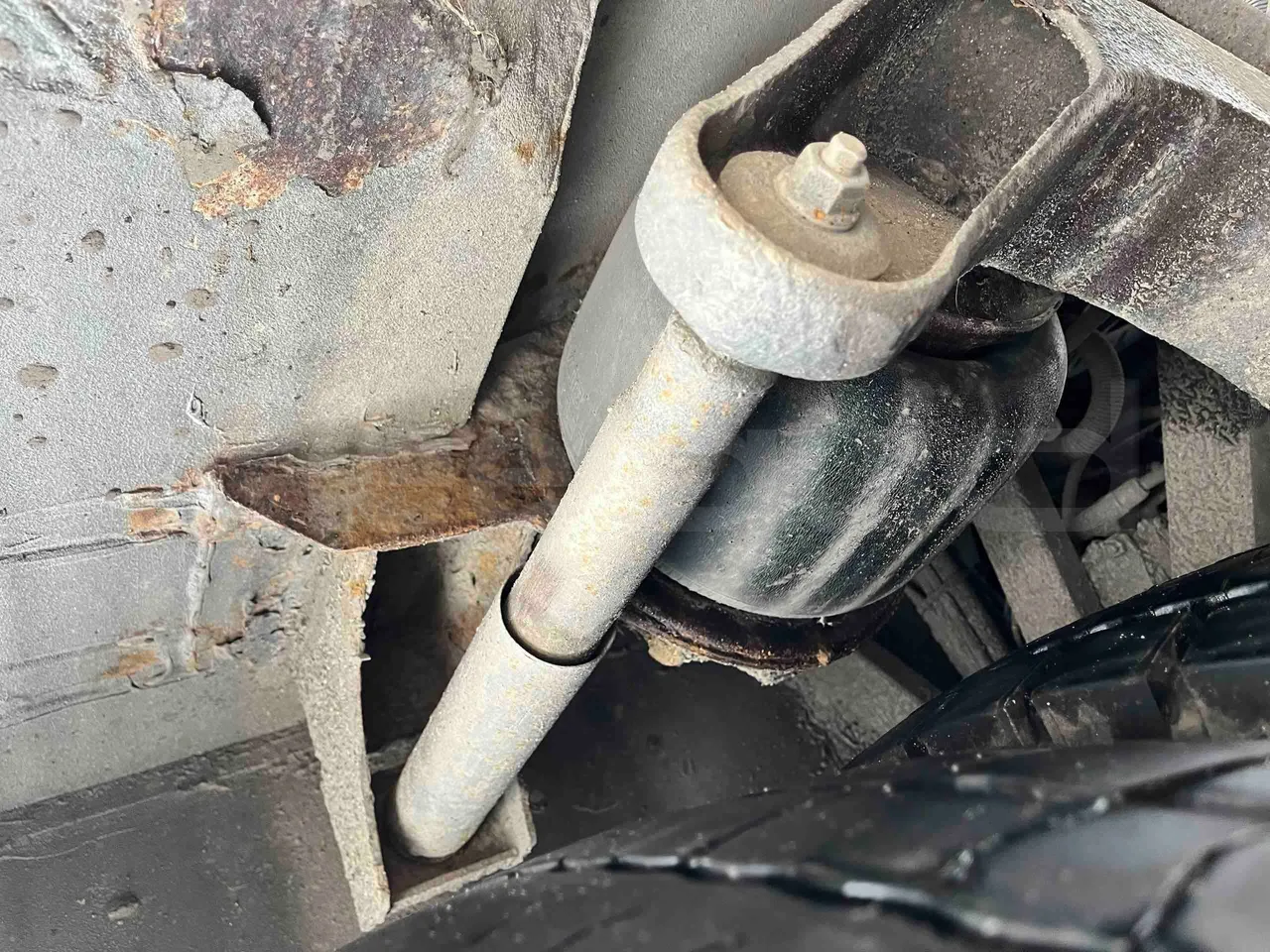 Irisbus Arway SFR160 -7A -  Euro4 - 243kW - 12.756mt - axle 2 shock absorbers 2 left