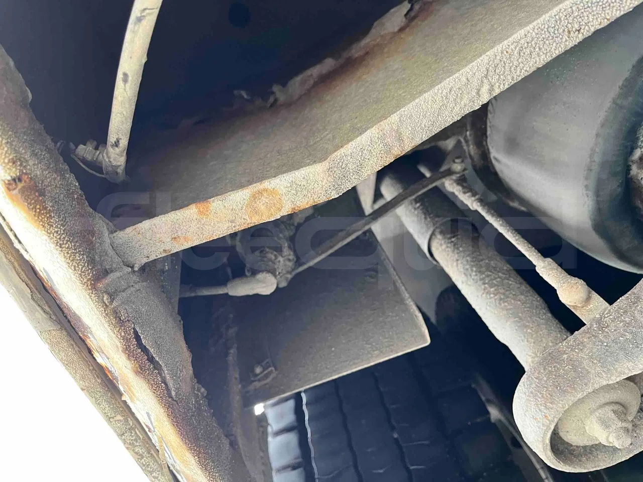 Irisbus Arway SFR160 -7A -  Euro4 - 243kW - 12.756mt - axle 2 shock absorbers 1 right