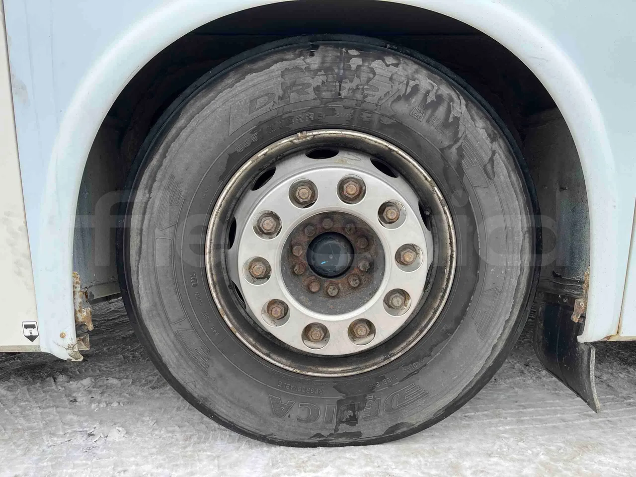 Irisbus Arway SFR160 -7A -  Euro4 - 243kW - 12.756mt - front left tire measurements