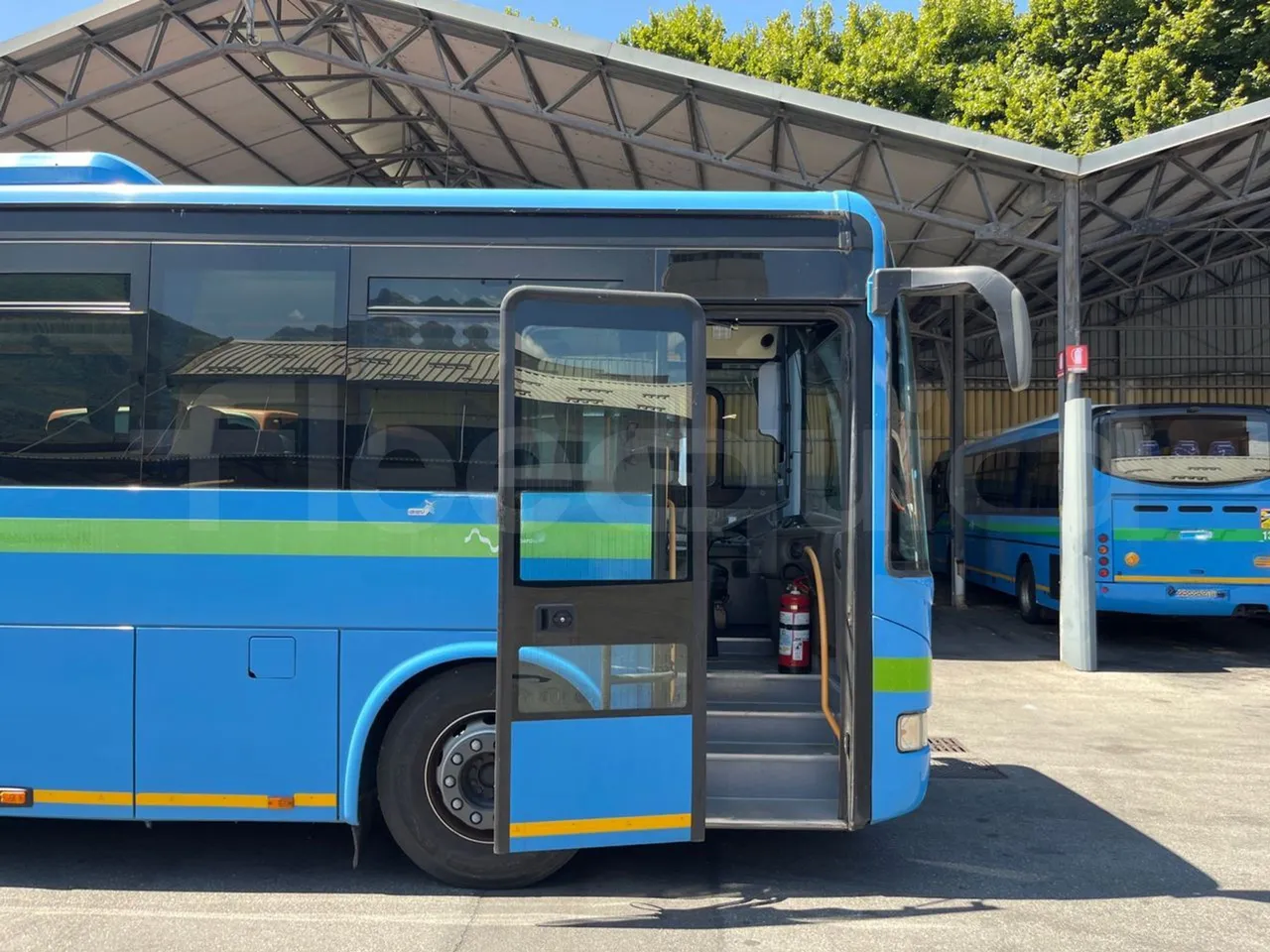 Iveco Crossway SFR160/ Euro 5 - 280 Kw - 10,655 Mt - front door 1 open
