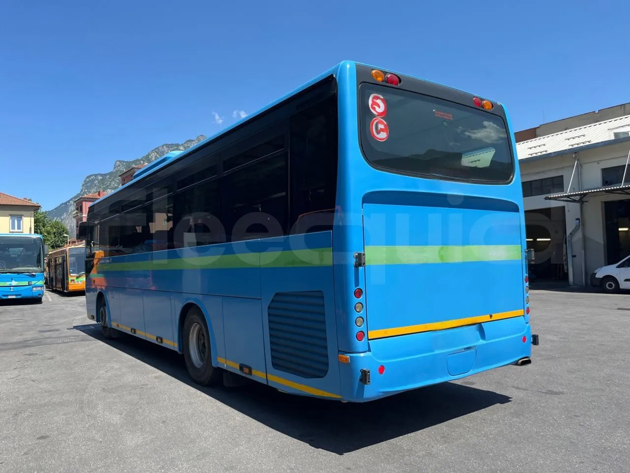 Iveco Crossway SFR160/ Euro 5 - 280 Kw - 10,655 Mt - 3/4 left rear side