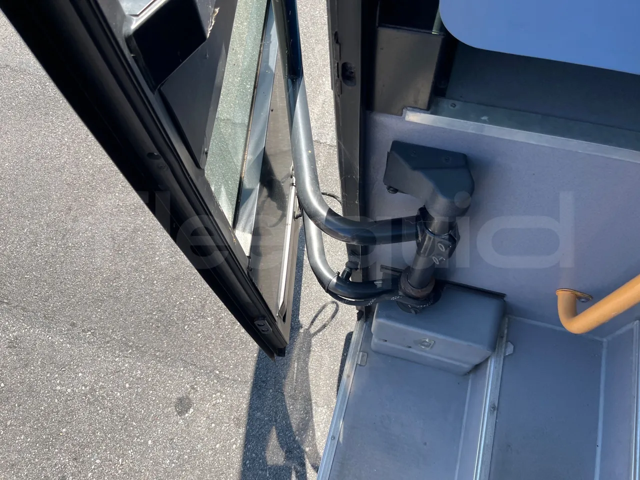 Iveco Crossway SFR160/ Euro 5 - 280 Kw - 10,655 Mt - door mechanism photo