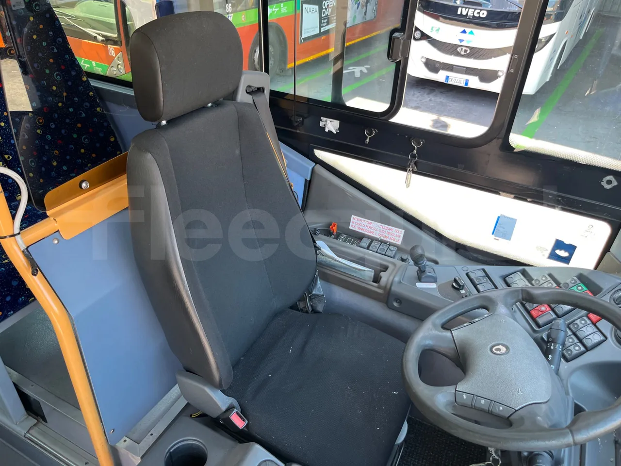 Iveco Crossway SFR160/ Euro 5 - 280 Kw - 10,655 Mt - driver's seat photo (mandatory for bus to scrap)