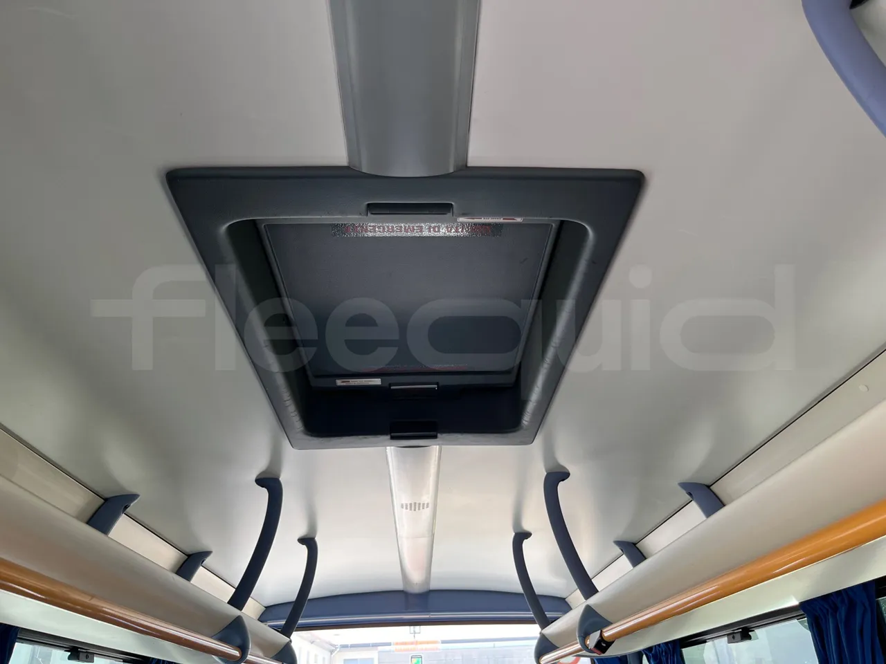 Iveco Crossway SFR160/ Euro 5 - 280 Kw - 10,655 Mt - roof hatch 1
