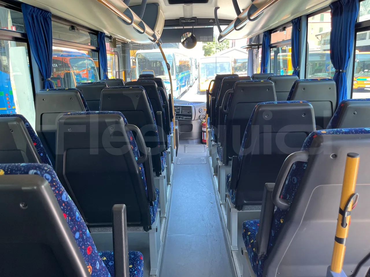 Iveco Crossway SFR160/ Euro 5 - 280 Kw - 10,655 Mt - forward view middle aisle