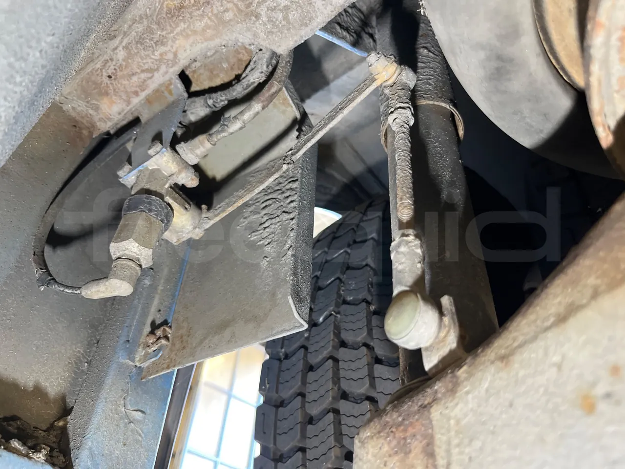 Iveco Crossway SFR160/ Euro 5 - 280 Kw - 10,655 Mt - axle 2 shock absorbers 1 right