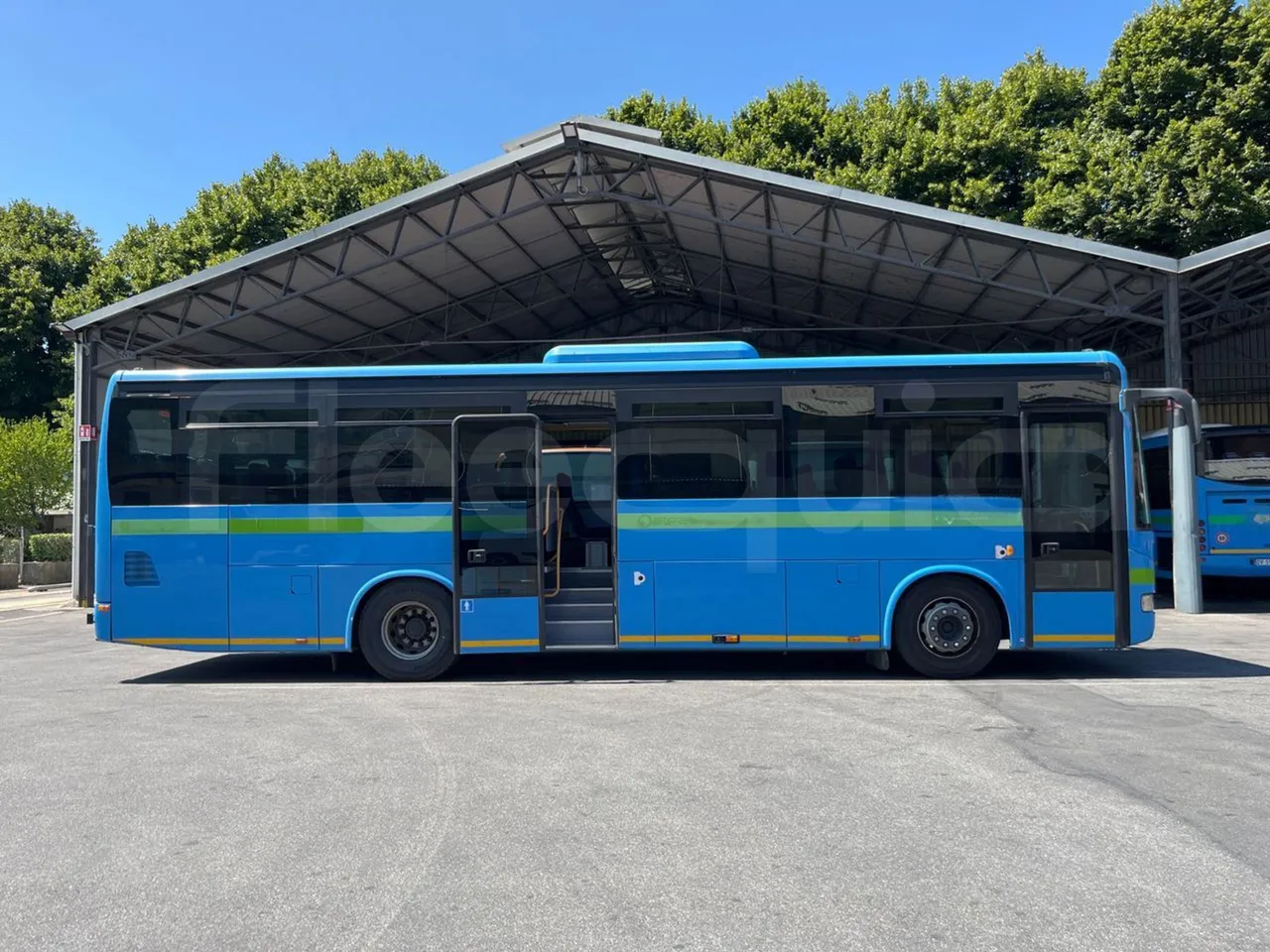 Iveco Crossway SFR160/ Euro 5 - 280 Kw - 10,655 Mt - right side doors closed