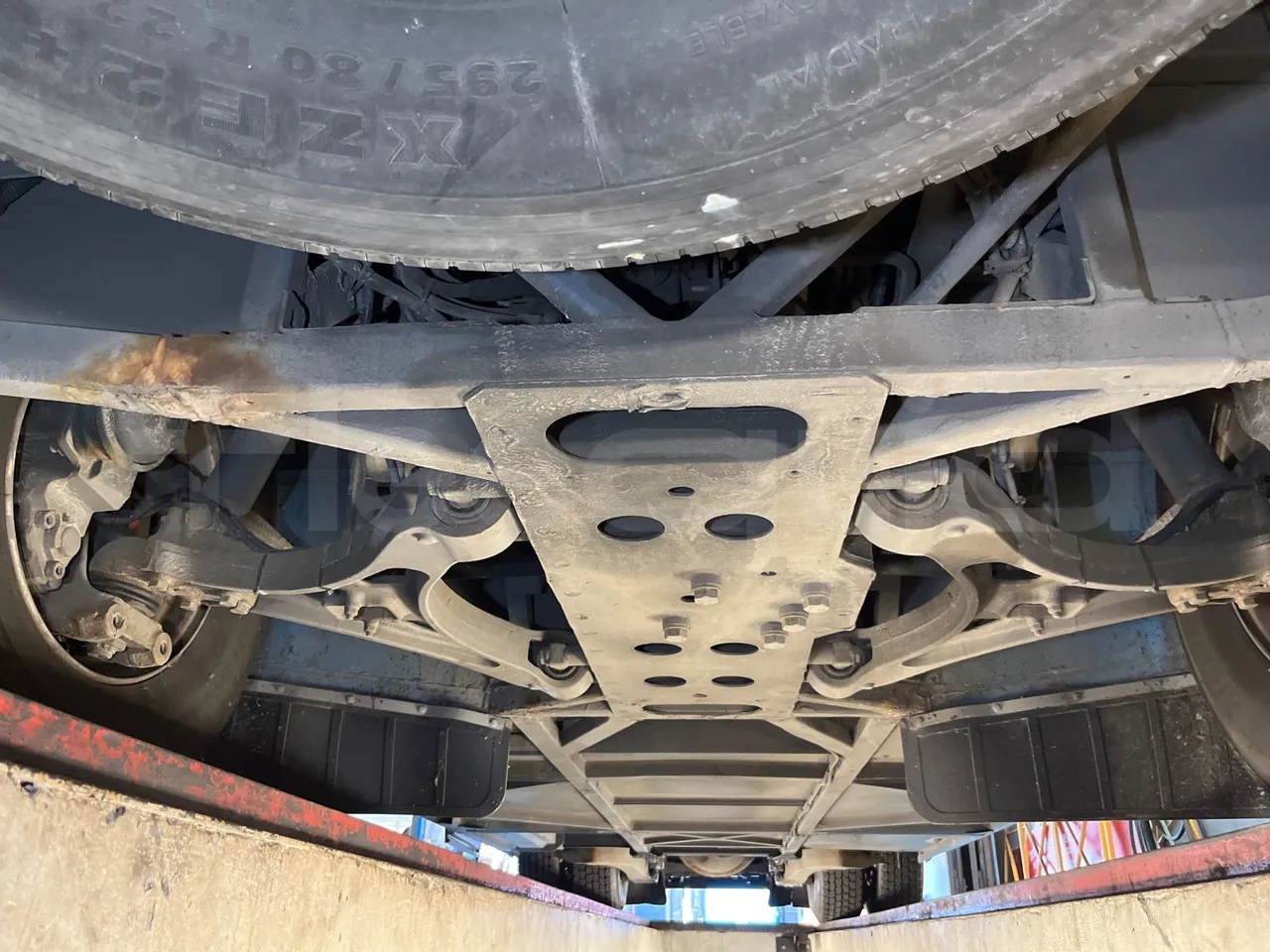 Iveco Crossway SFR160/ Euro 5 - 280 Kw - 10,655 Mt - front axle central