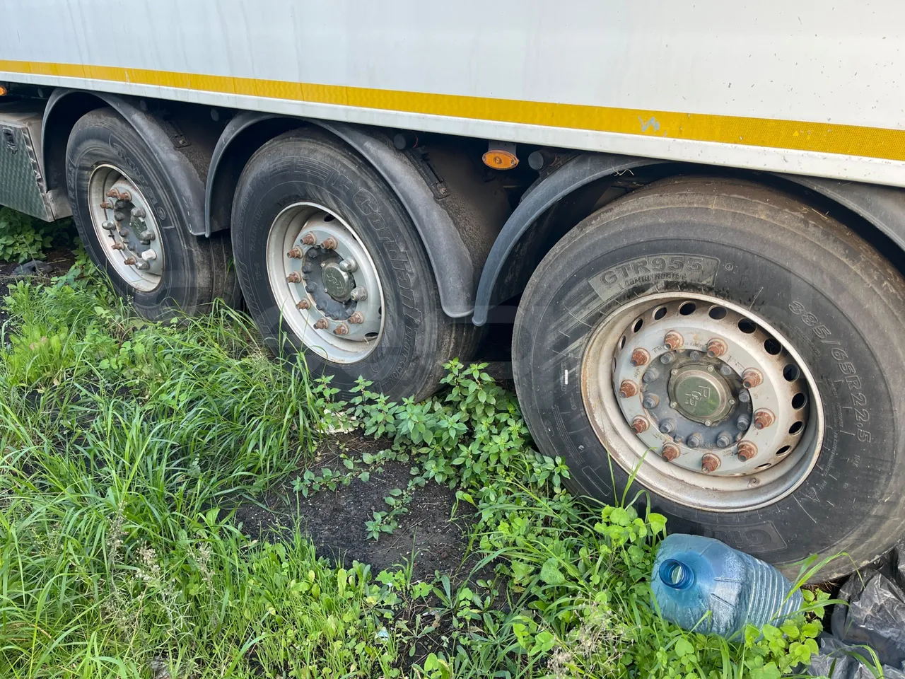 ADAMOLI CAR S37PKN14 - front left tire measurements