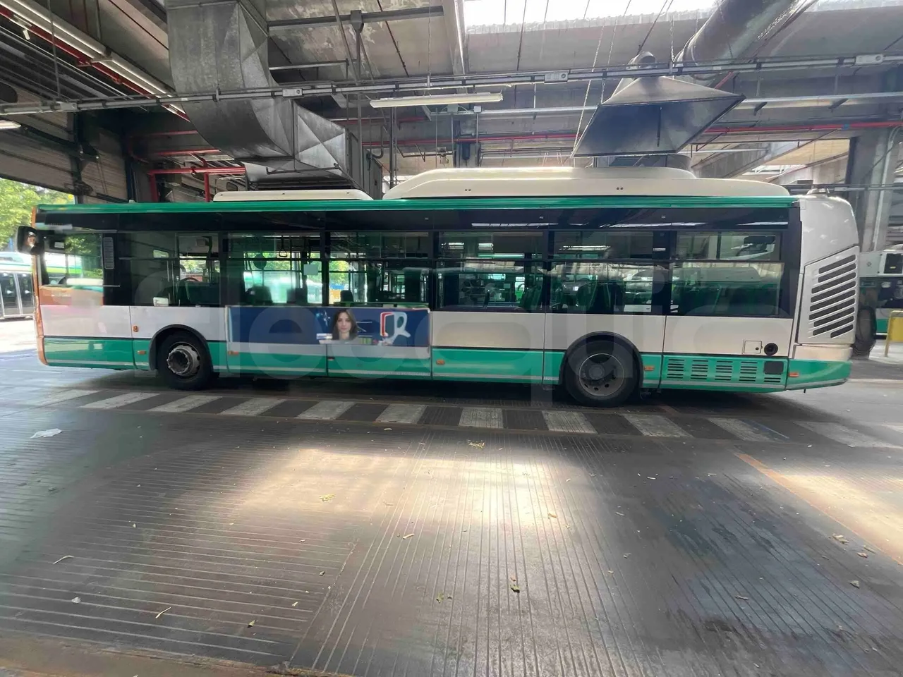 Iveco Citelis - left side photo