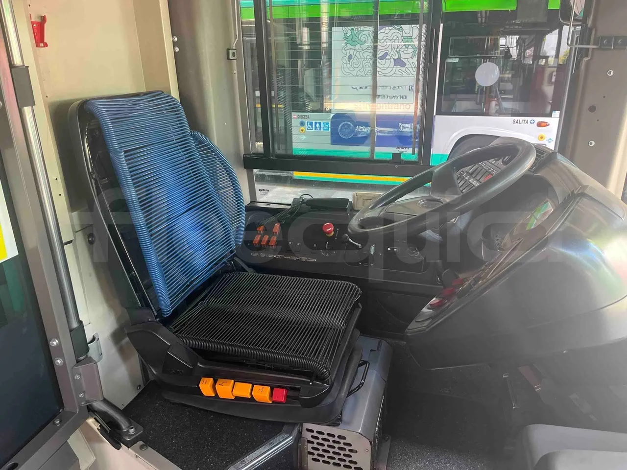 Iveco Citelis - steering wheel photo