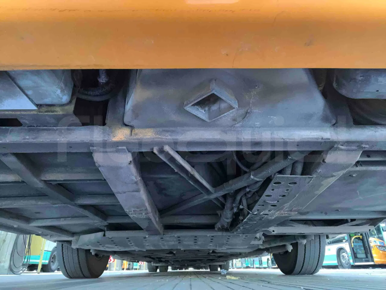 Iveco Citelis - front axle central