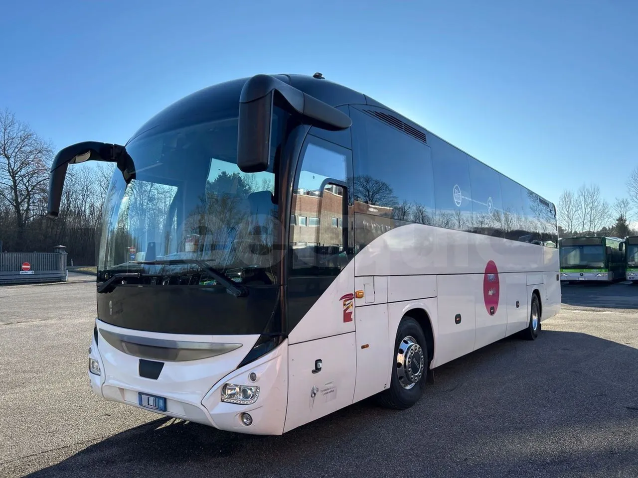 Iveco Magelys SFR2XX QC E8CU - EURO 6 - 294 Kw - 12.830 mt - 3/4 front left