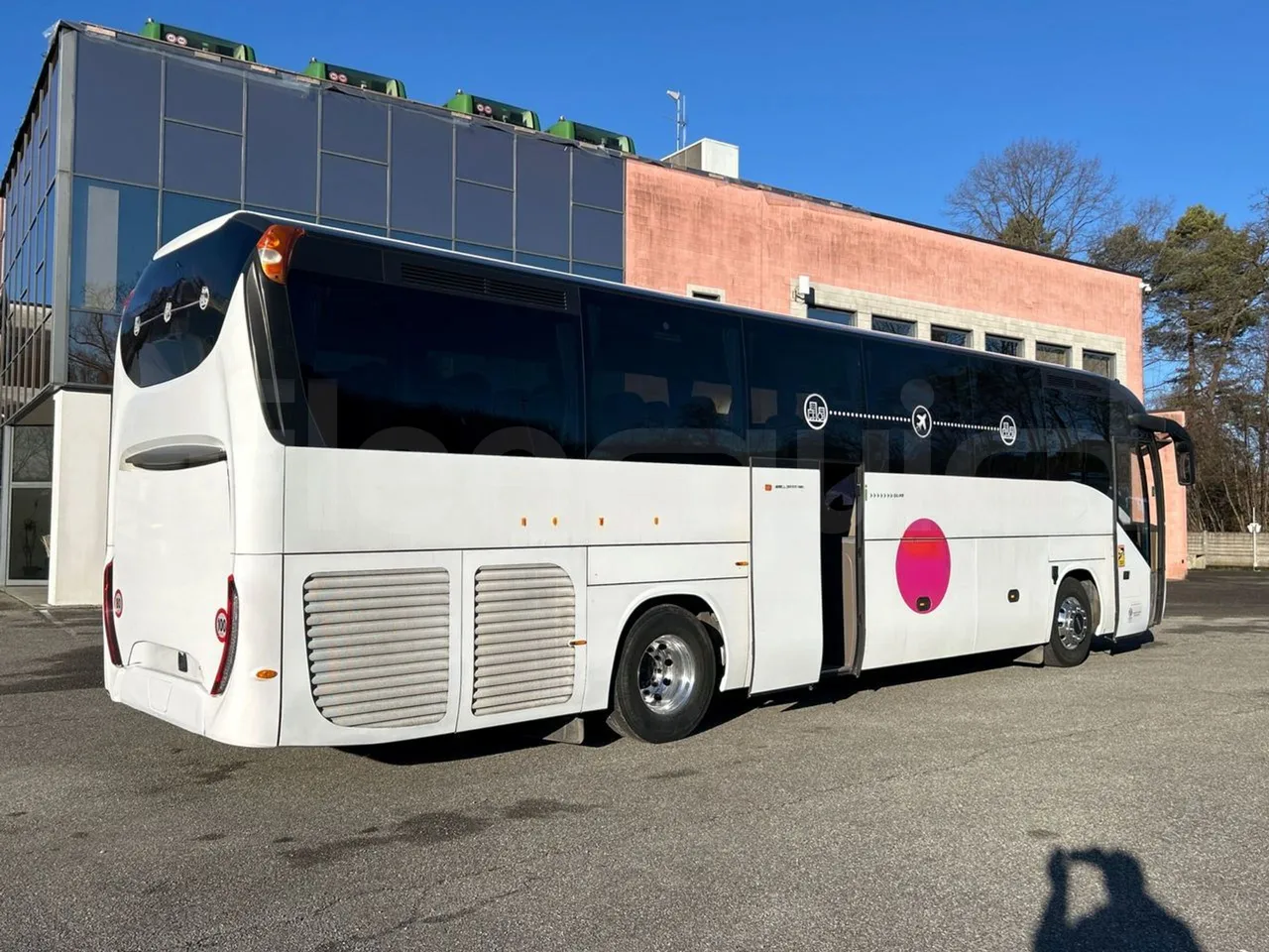 Iveco Magelys SFR2XX QC E8CU - EURO 6 - 294 Kw - 12.830 mt - 3/4 right rear doors open