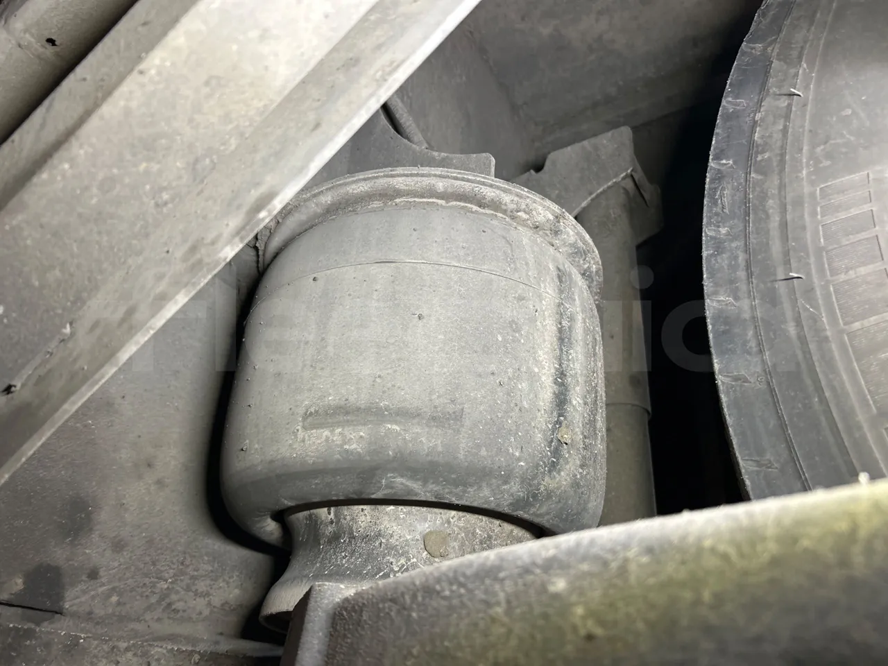 Iveco Magelys SFR2XX QC E8CU - EURO 6 - 294 Kw - 12.830 mt - axel 2 air springs 2 left