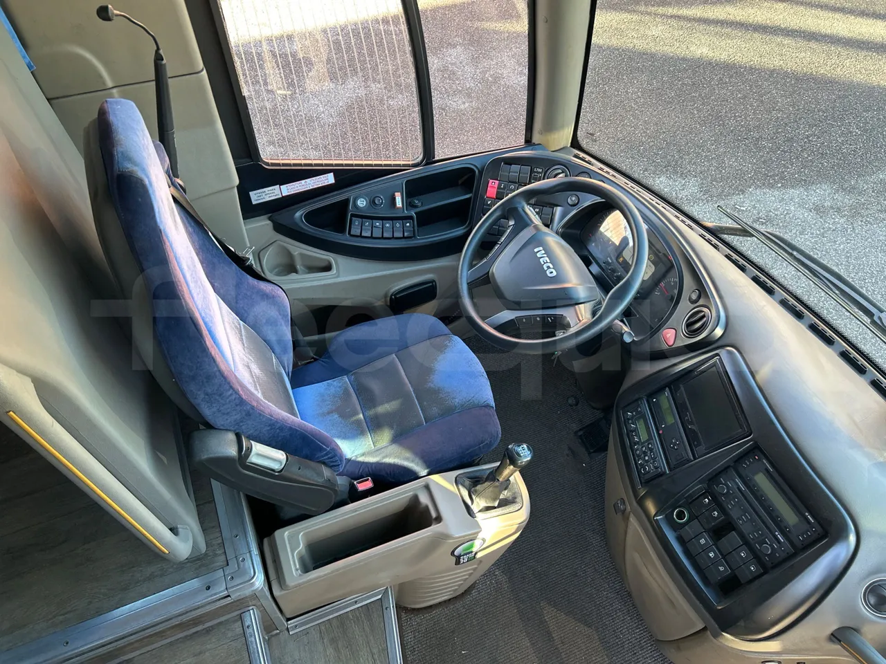 Iveco Magelys SFR2XX QC E8CU - EURO 6 - 294 Kw - 12.830 mt - buttons panels on