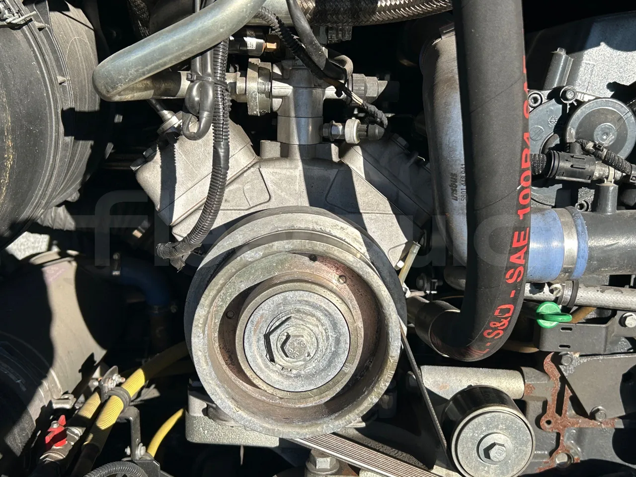 Iveco Magelys SFR2XX QC E8CU - EURO 6 - 294 Kw - 12.830 mt - air conditioning compressor