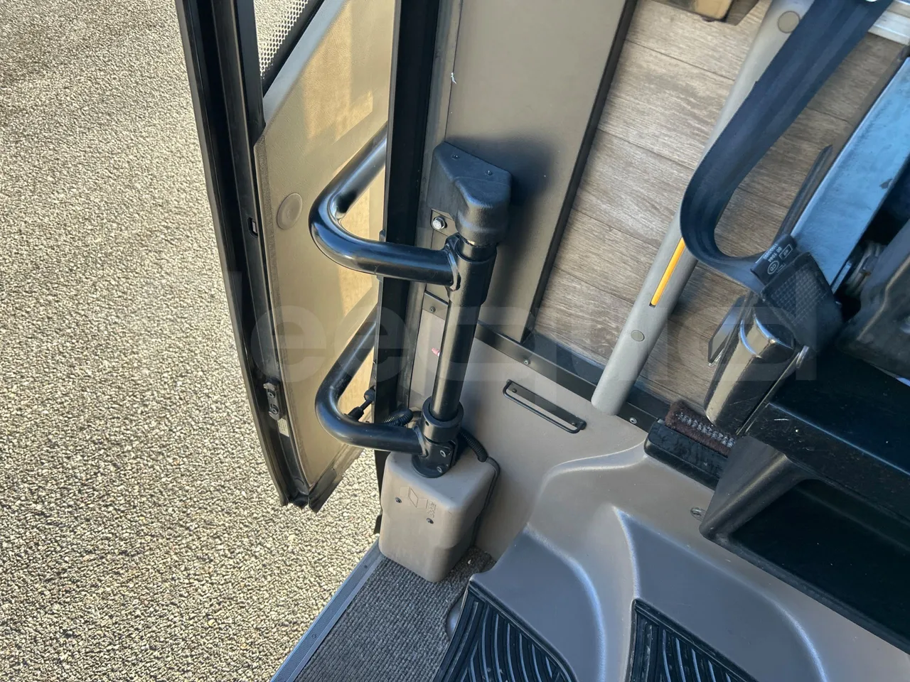 Iveco Magelys SFR2XX QC E8CU - EURO 6 - 294 Kw - 12.830 mt - door mechanism photo