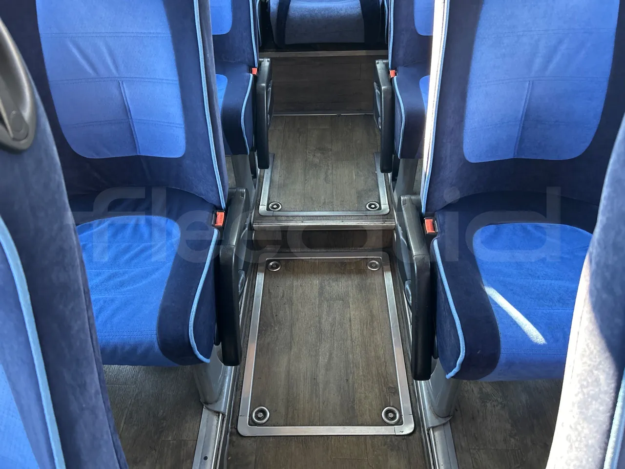 Iveco Magelys SFR2XX QC E8CU - EURO 6 - 294 Kw - 12.830 mt - floor hatches photo