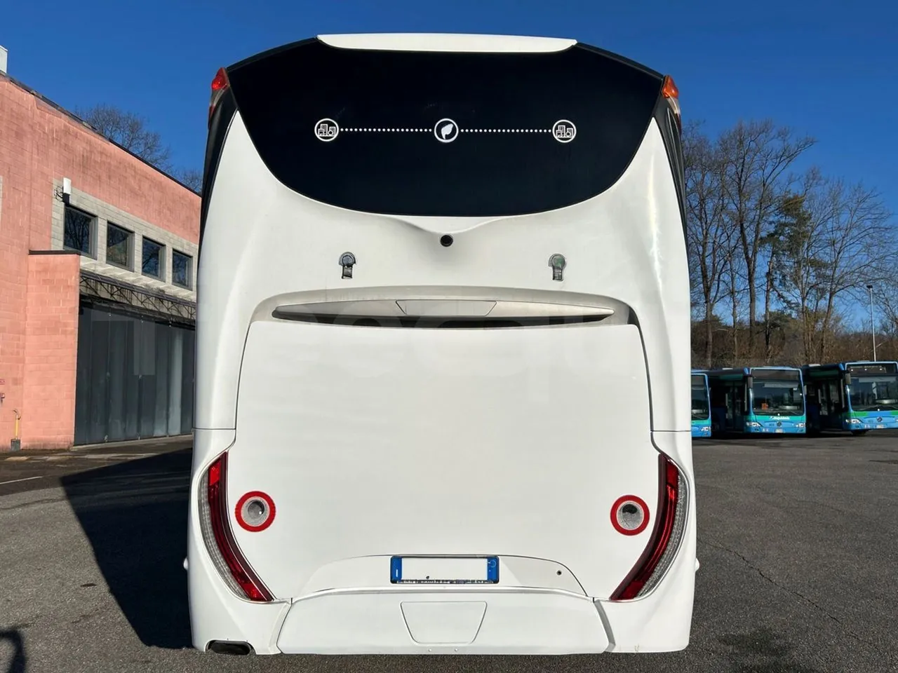 Iveco Magelys SFR2XX QC E8CU - EURO 6 - 294 Kw - 12.830 mt - rear hatch closed