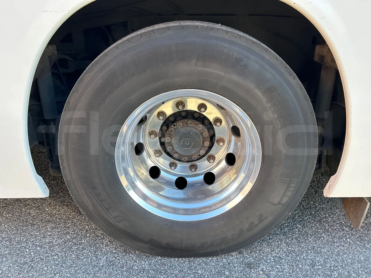 Iveco Magelys SFR2XX QC E8CU - EURO 6 - 294 Kw - 12.830 mt - rear left tire photo