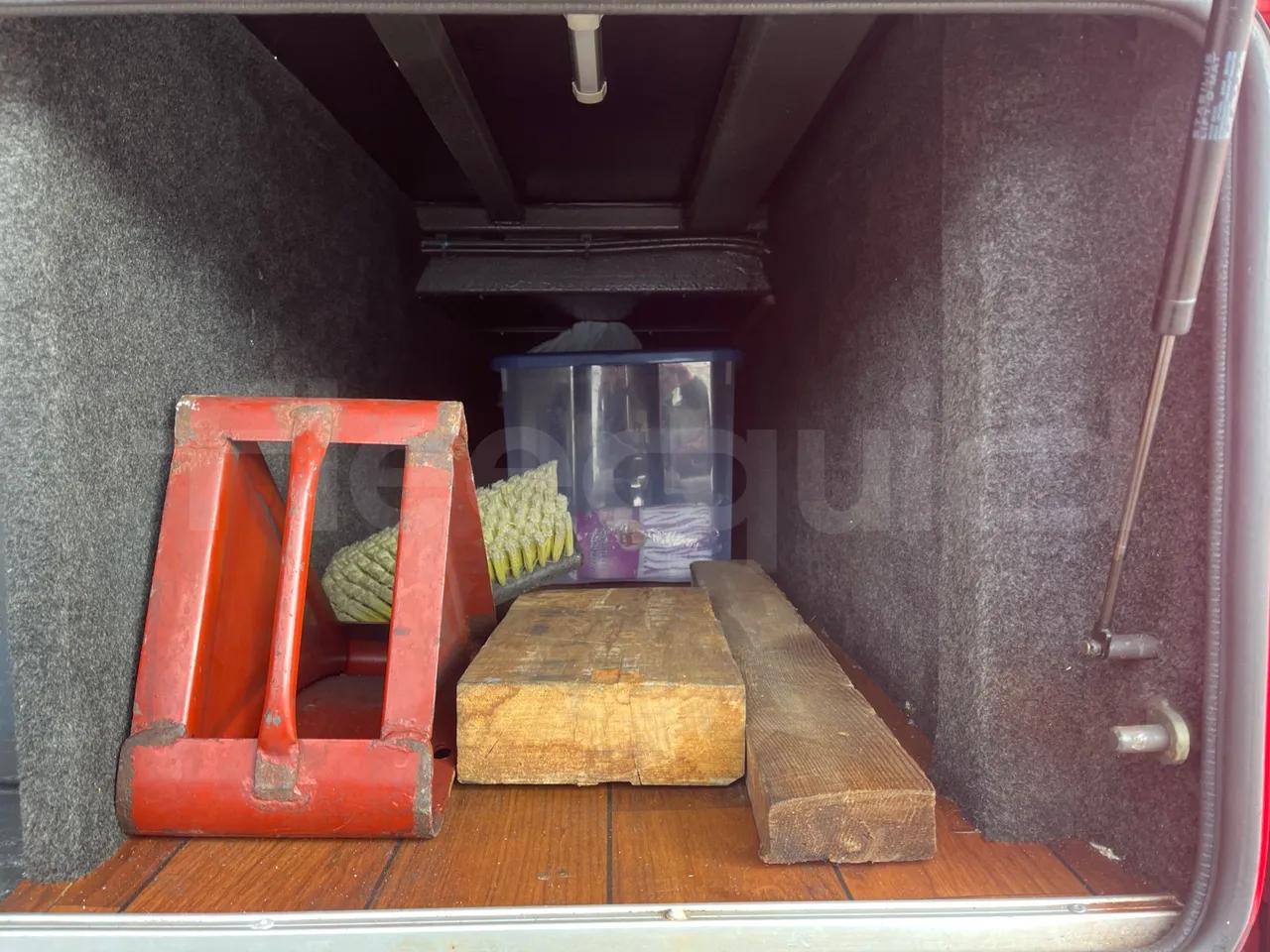 Volvo Beulas Glory B3RJ3C60C - Euro 6 - 345 kW - 14.600 mt - jack and driver keys