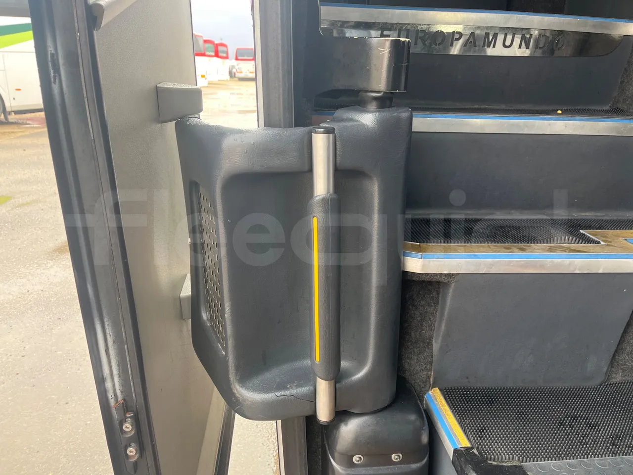 Volvo Beulas Glory B3RJ3C60C - Euro 6 - 345 kW - 14.600 mt - door mechanism photo