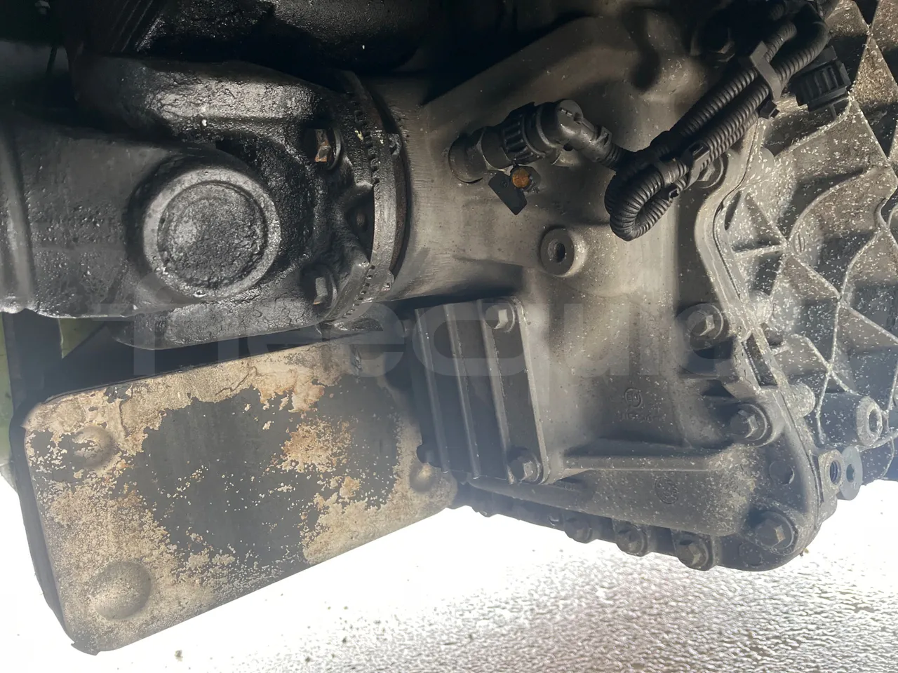 Volvo Beulas Glory B3RJ3C60C - Euro 6 - 345 kW - 14.600 mt - driveshaft photo