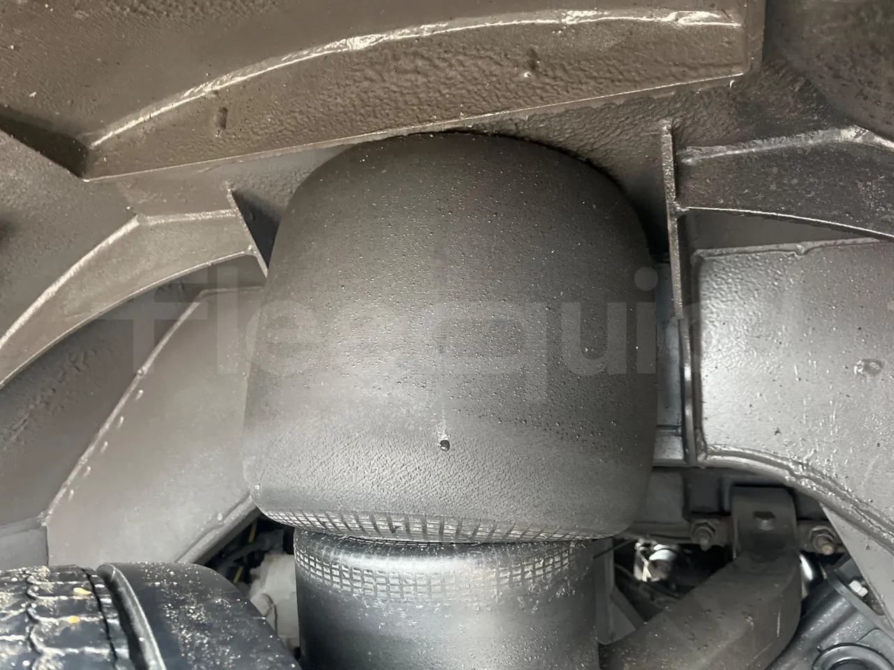 Volvo Beulas Glory B3RJ3C60C - Euro 6 - 345 kW - 14.600 mt - front air springs right