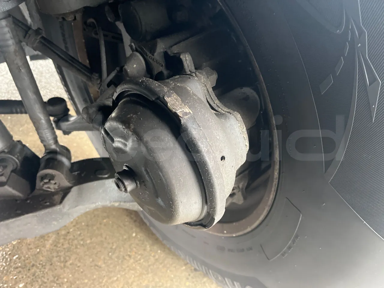 Volvo Beulas Glory B3RJ3C60C - Euro 6 - 345 kW - 14.600 mt - front brake calipers left