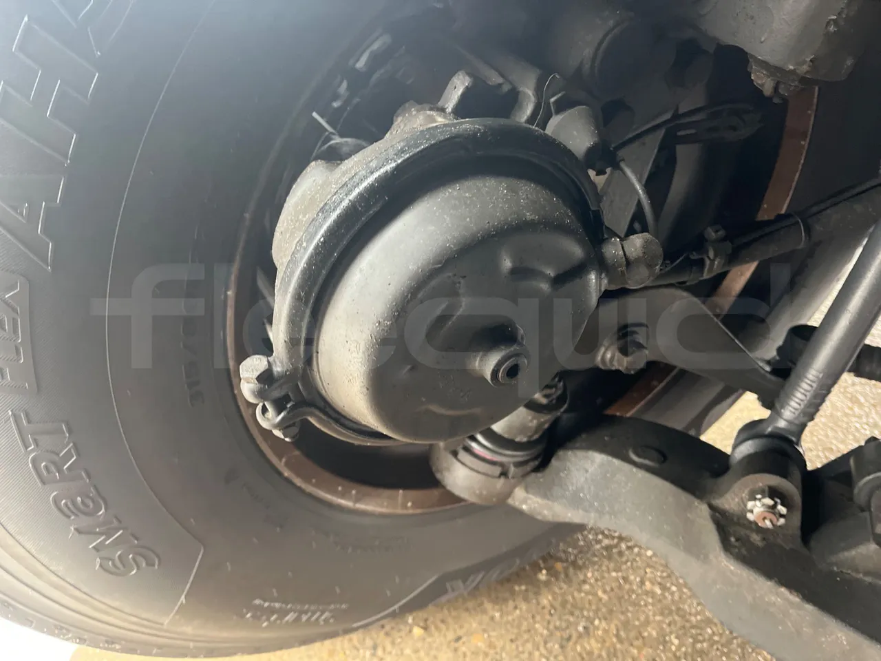 Volvo Beulas Glory B3RJ3C60C - Euro 6 - 345 kW - 14.600 mt - front brake calipers right