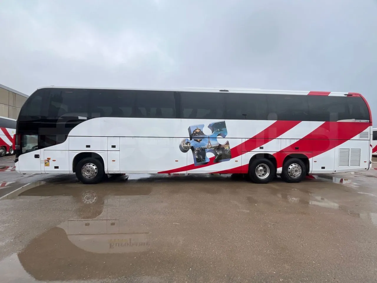 Volvo Beulas Glory B3RJ3C60C - Euro 6 - 345 kW - 14.600 mt - left side photo