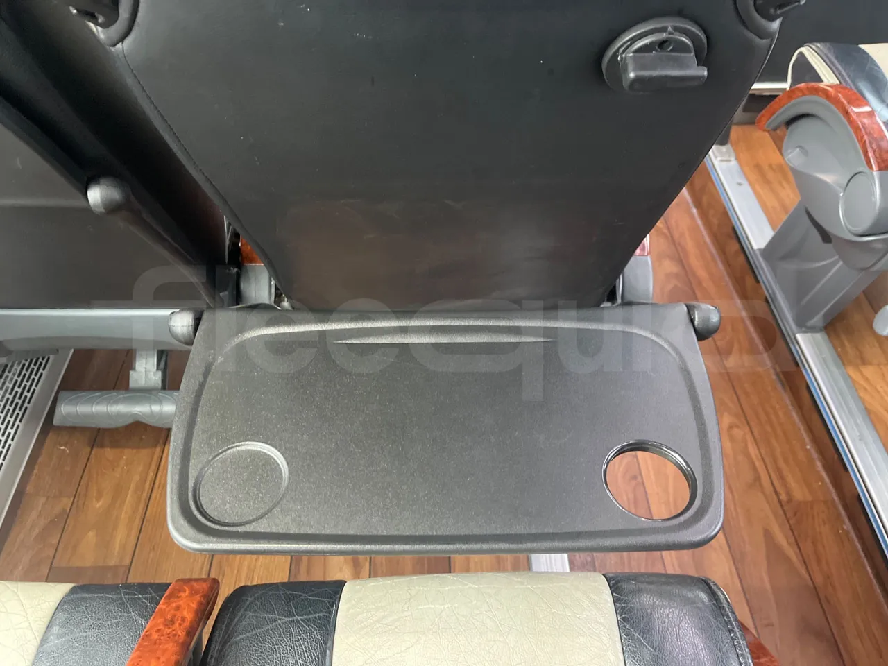 Volvo Beulas Glory B3RJ3C60C - Euro 6 - 345 kW - 14.600 mt - table detail photo