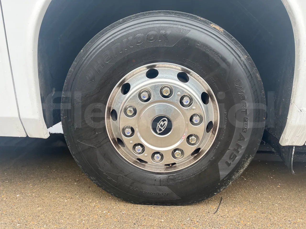 Volvo Beulas Glory B3RJ3C60C - Euro 6 - 345 kW - 14.600 mt - front left tire measurements