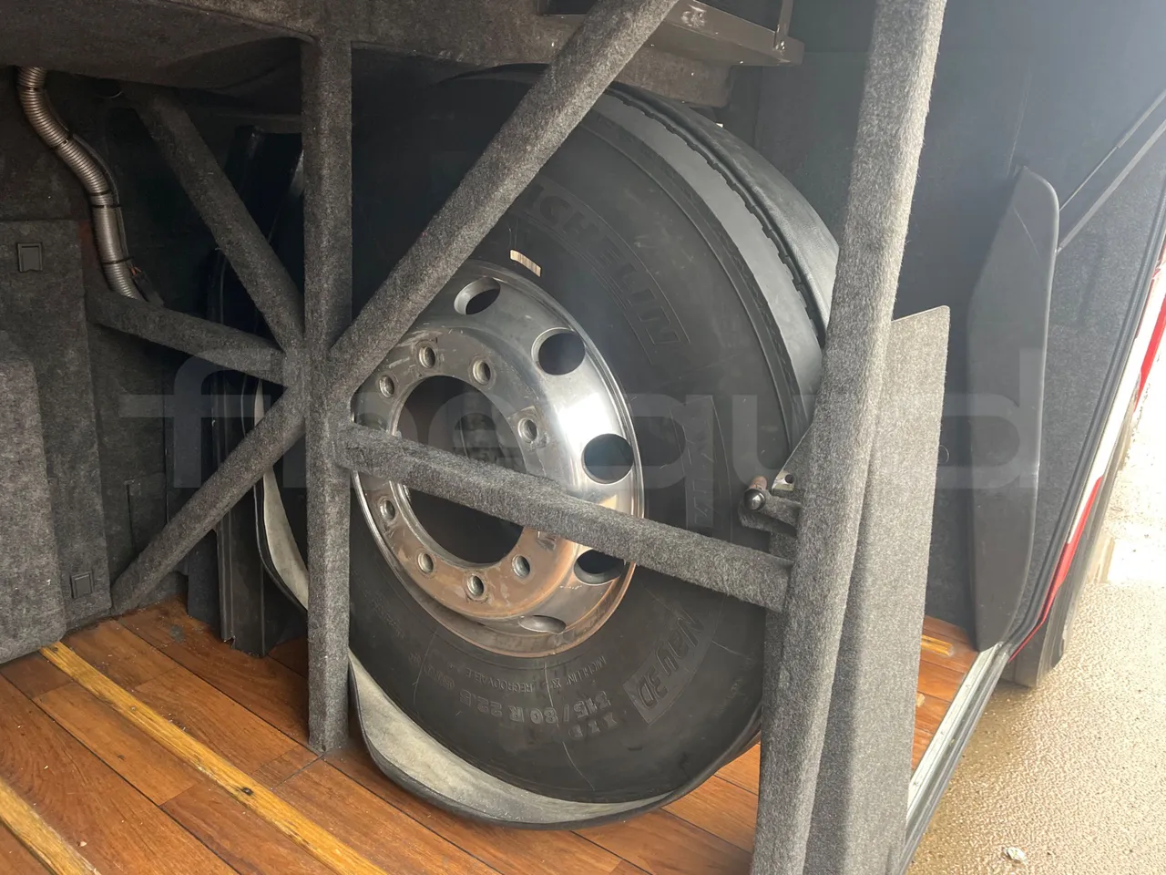 Volvo Beulas Glory B3RJ3C60C - Euro 6 - 345 kW - 14.600 mt - spare wheel