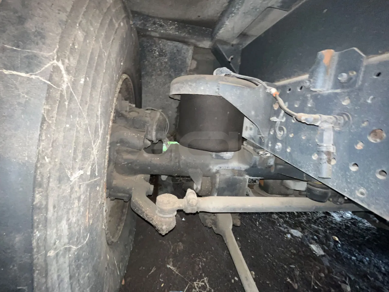 Iveco Magirus A260S/80 COMES - Euro3 - 218kW - 9.310mt - axel 3 caliper brakes left