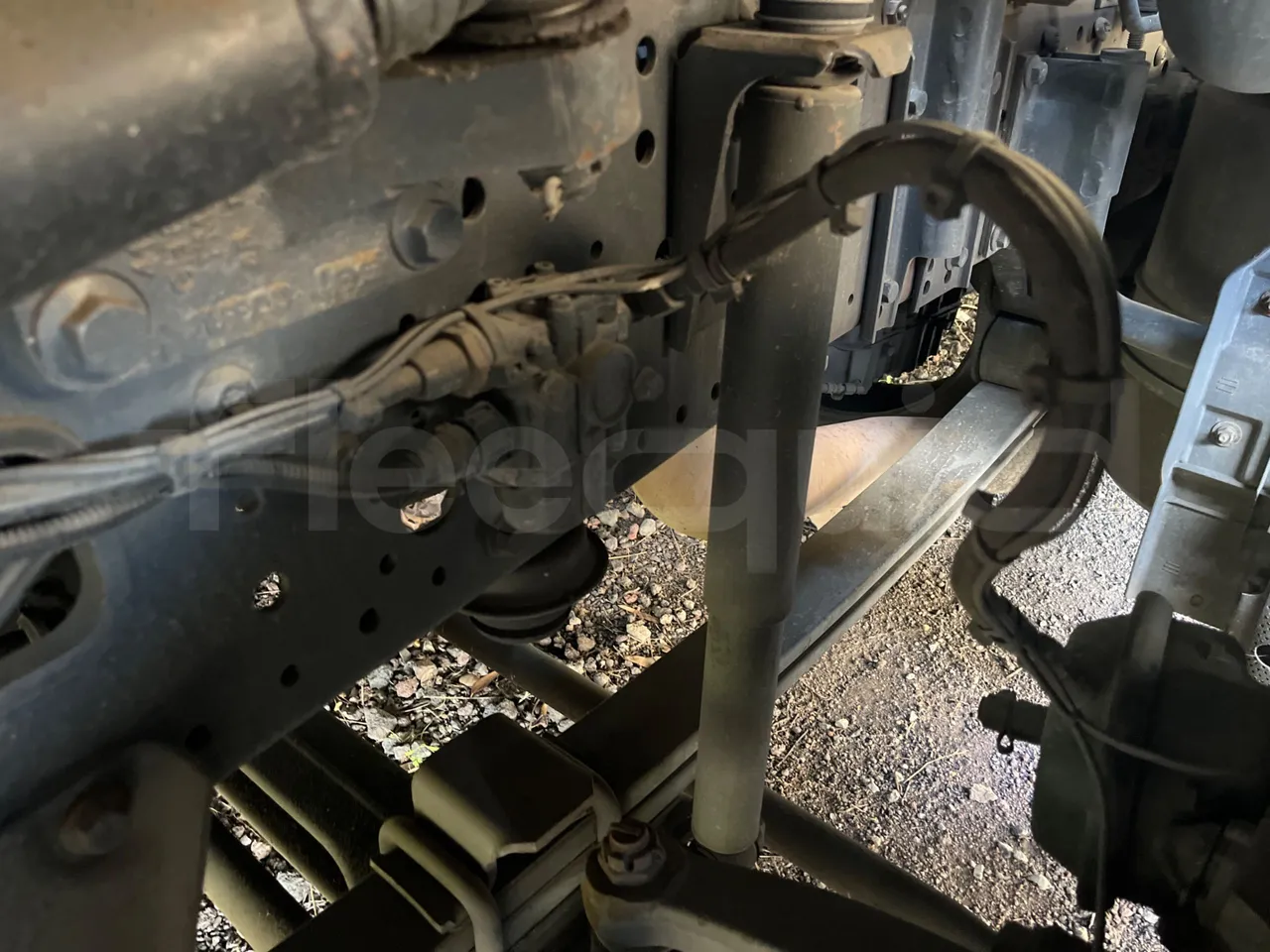 Iveco Magirus A260S/80 COMES - Euro3 - 218kW - 9.310mt - front air springs left