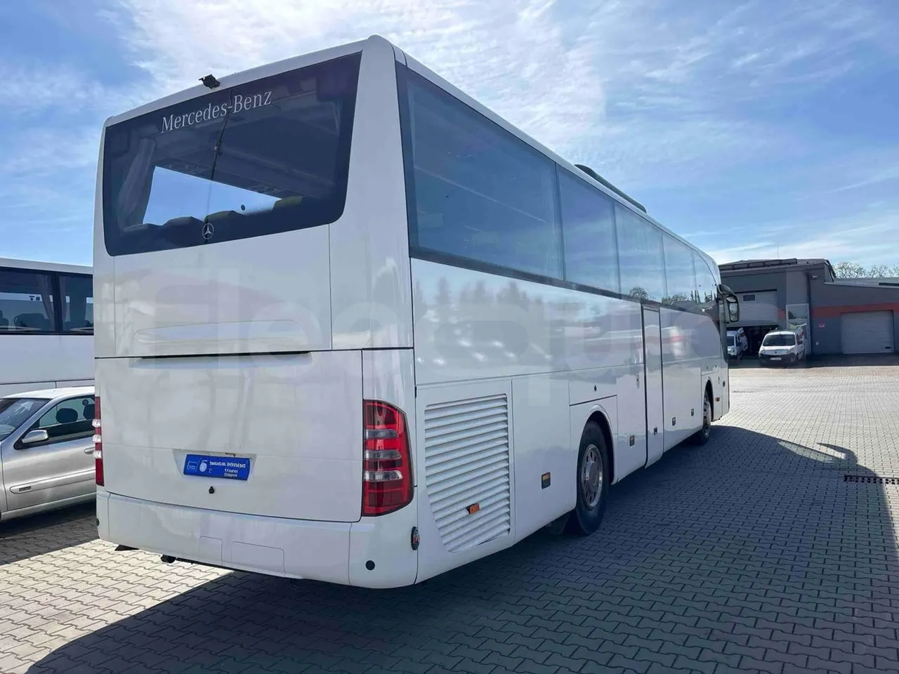 Mercedes-Benz Tourismo RHD - Euro5 - 300kW -  12.140mt - 3/4 right rear doors closed